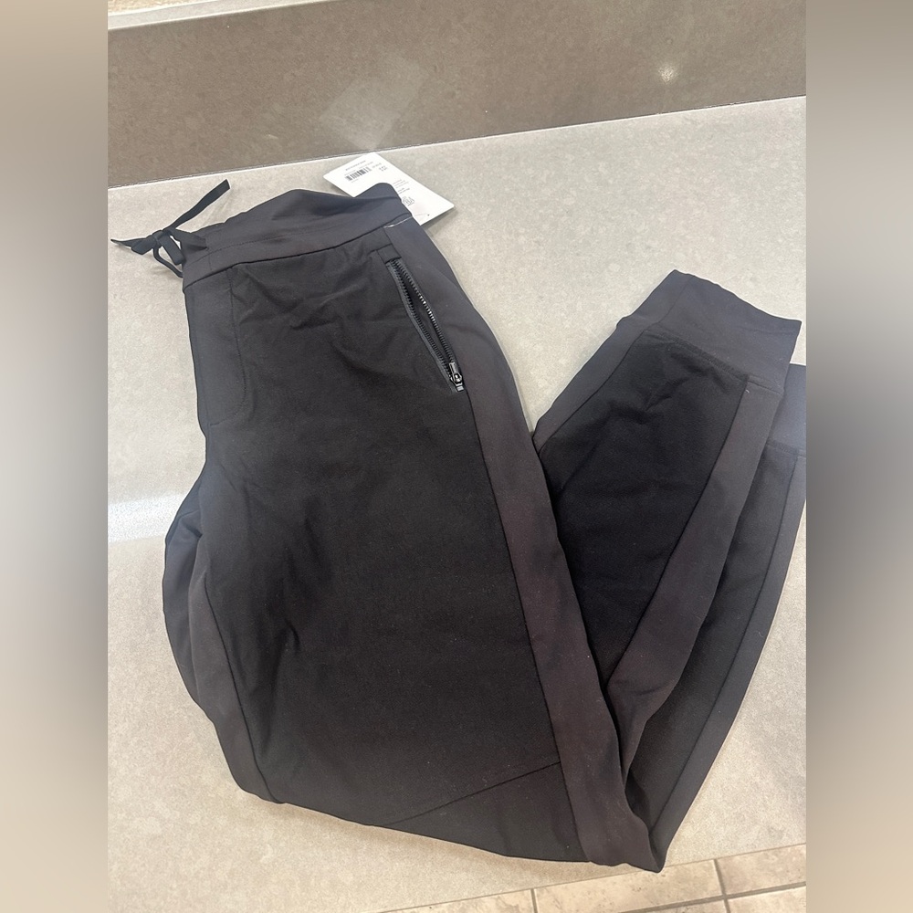 Athleta Trek Jogger NWT
